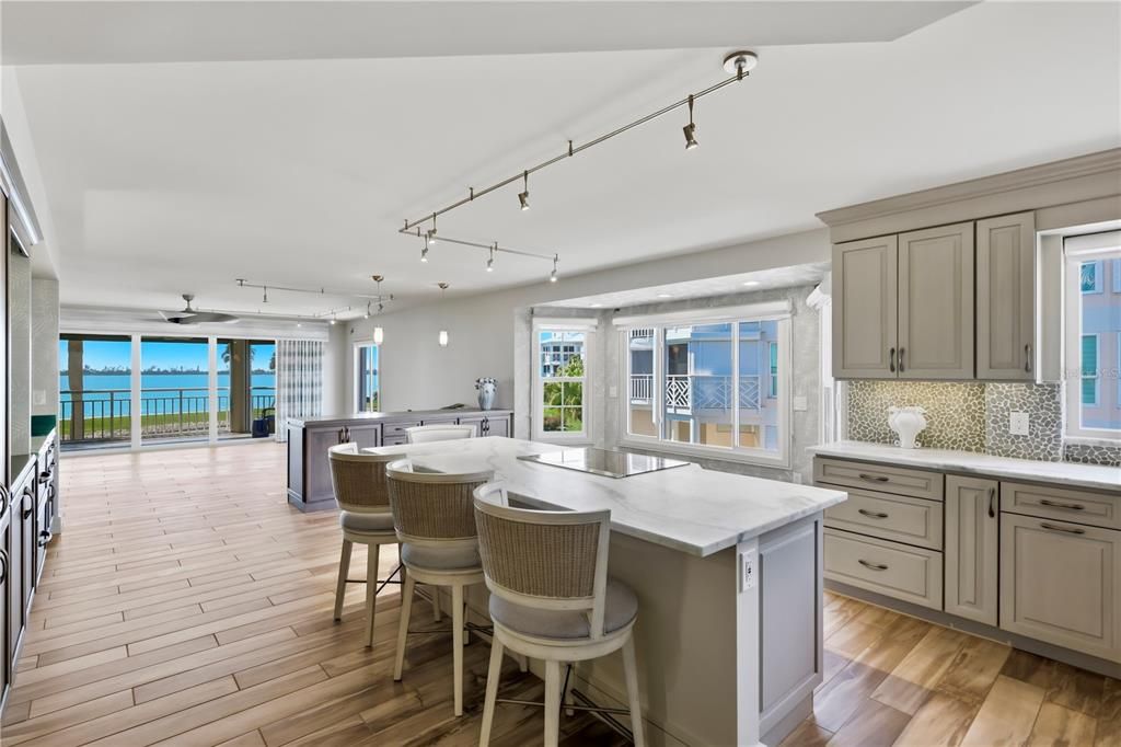 For Sale: $1,135,000 (3 beds, 2 baths, 2103 Square Feet)