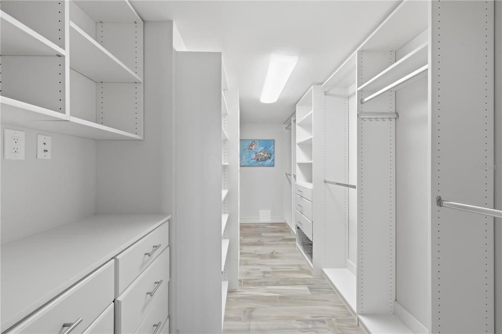 For Sale: $1,135,000 (3 beds, 2 baths, 2103 Square Feet)