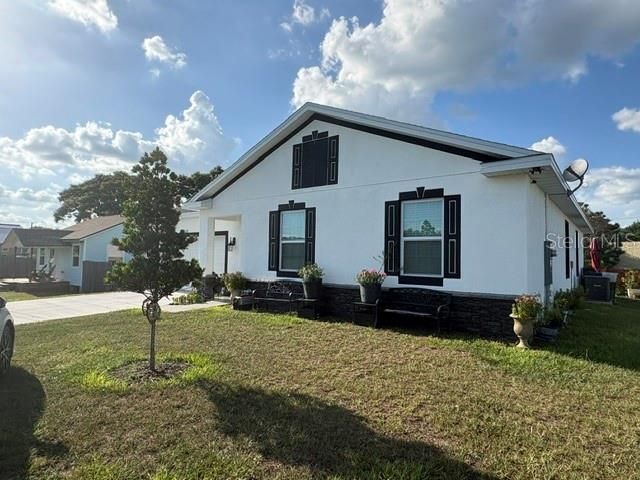 На продажу: $355,000 (4 спален, 2 ванн, 1836 Квадратных фут)