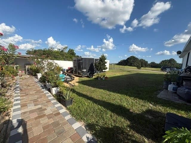 На продажу: $355,000 (4 спален, 2 ванн, 1836 Квадратных фут)