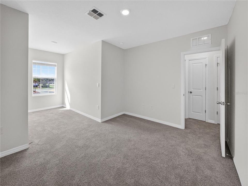 Active With Contract: $234,990 (3 beds, 2 baths, 1688 Square Feet)