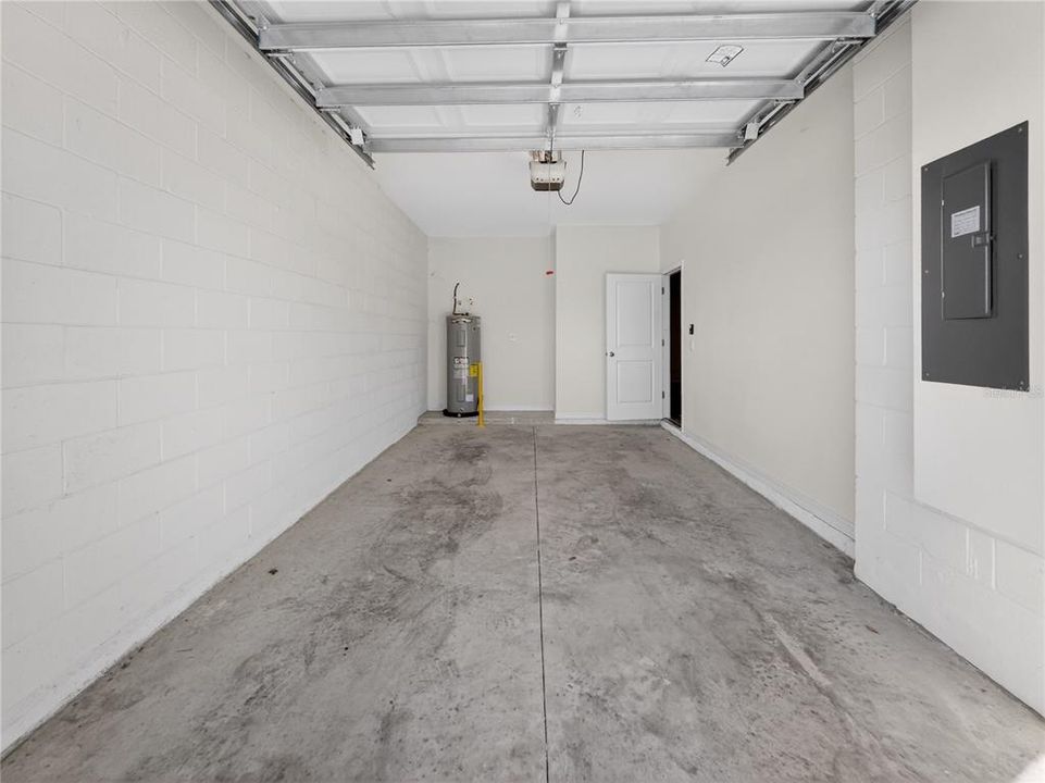 Active With Contract: $234,990 (3 beds, 2 baths, 1688 Square Feet)