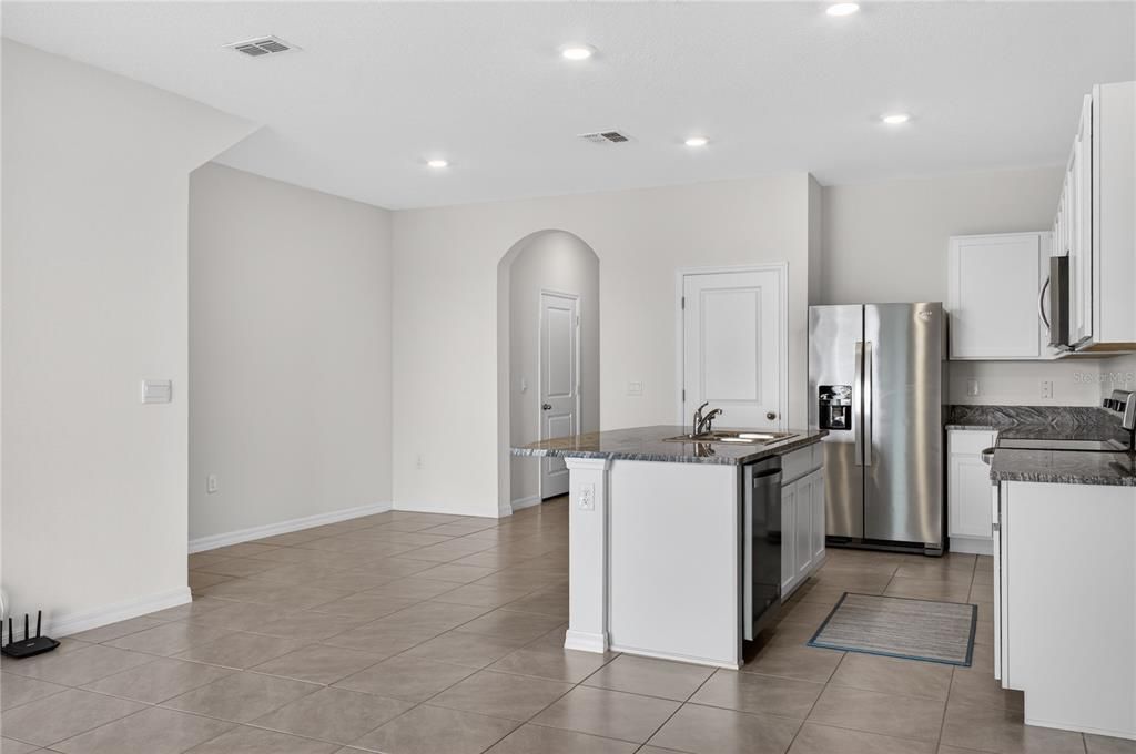 Active With Contract: $234,990 (3 beds, 2 baths, 1688 Square Feet)