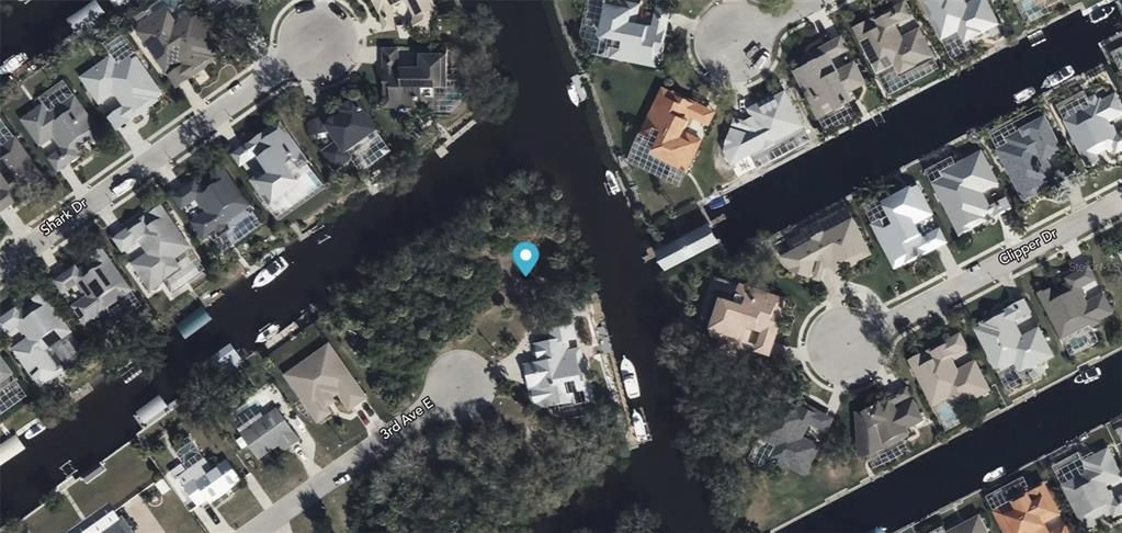 待售: $450,000 (0.26 acres)
