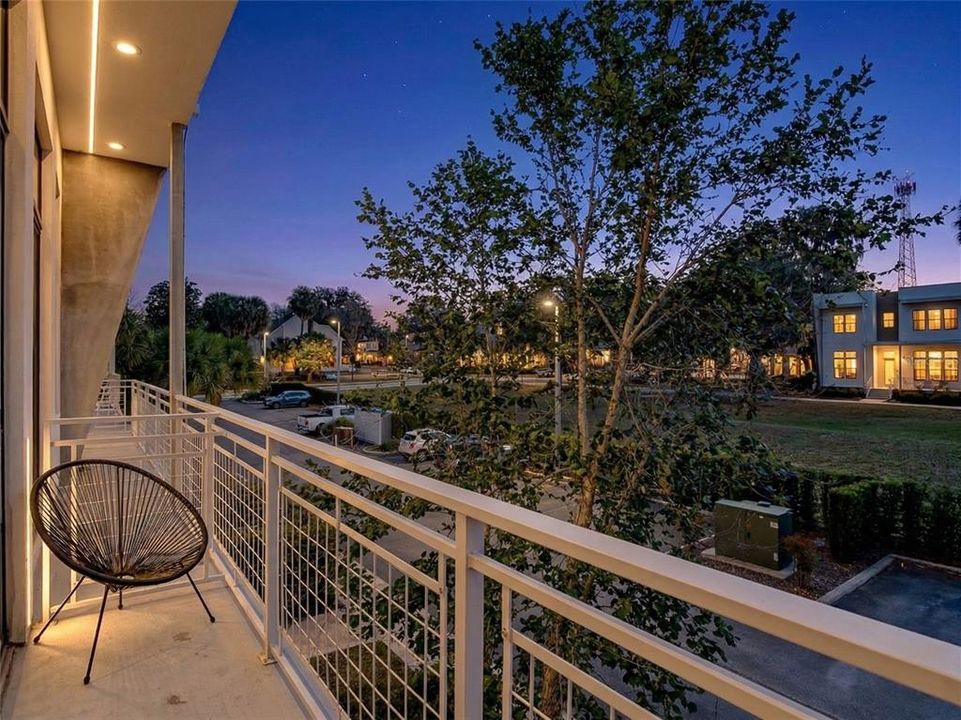 На продажу: $469,900 (2 спален, 1 ванн, 1077 Квадратных фут)