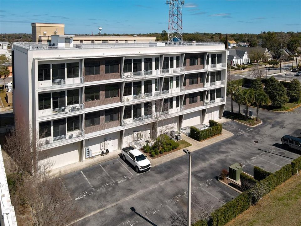 На продажу: $469,900 (2 спален, 1 ванн, 1077 Квадратных фут)