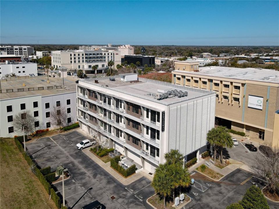 На продажу: $469,900 (2 спален, 1 ванн, 1077 Квадратных фут)