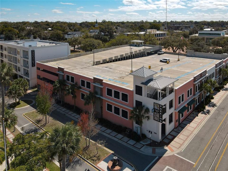 На продажу: $469,900 (2 спален, 1 ванн, 1077 Квадратных фут)