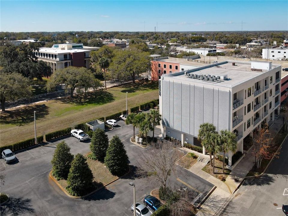 На продажу: $469,900 (2 спален, 1 ванн, 1077 Квадратных фут)