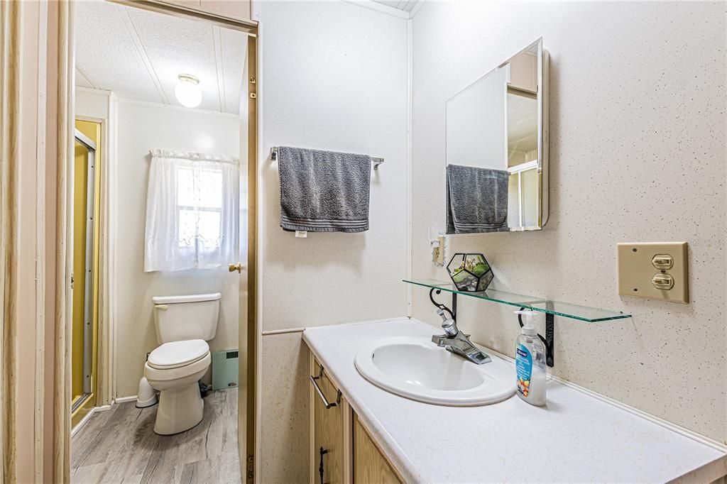 На продажу: $145,000 (2 спален, 2 ванн, 1008 Квадратных фут)