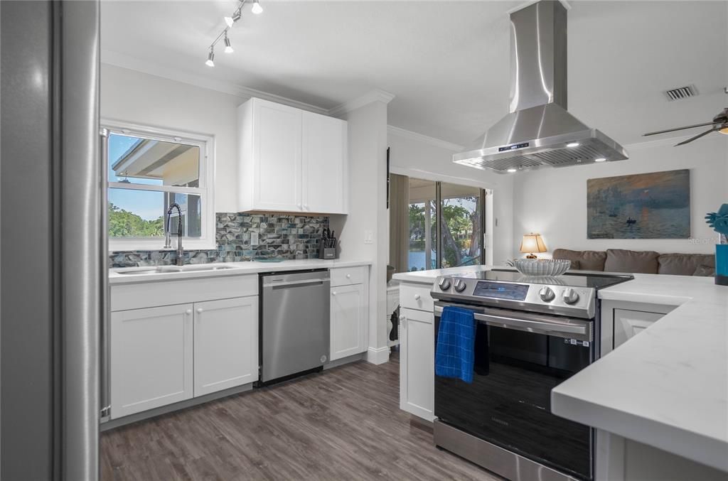 For Sale: $499,000 (3 beds, 2 baths, 1224 Square Feet)