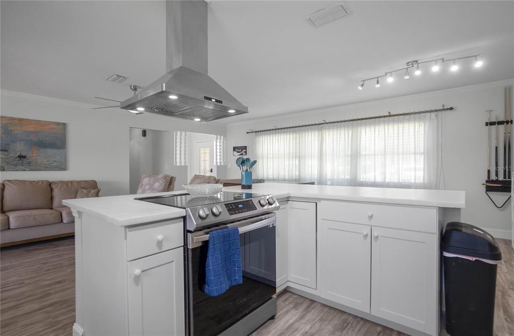 For Sale: $499,000 (3 beds, 2 baths, 1224 Square Feet)