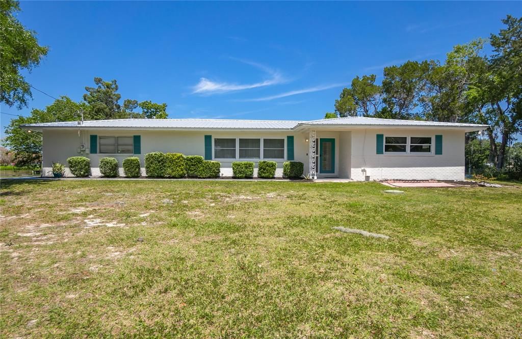 For Sale: $499,000 (3 beds, 2 baths, 1224 Square Feet)
