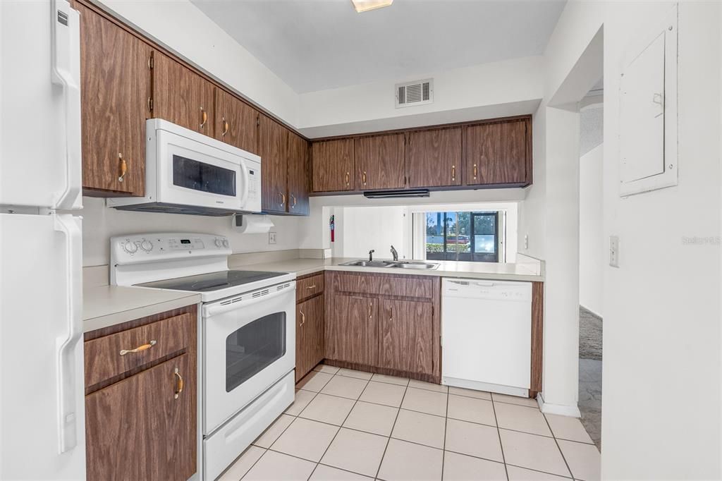 Activo con contrato: $160,000 (2 camas, 2 baños, 934 Pies cuadrados)