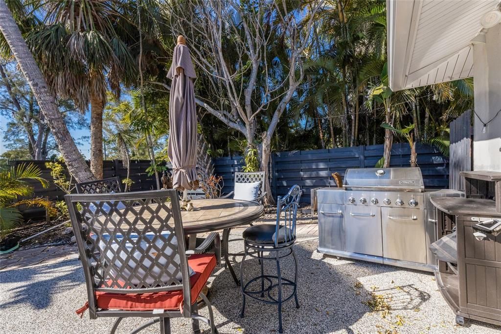 For Sale: $1,899,000 (3 beds, 2 baths, 2909 Square Feet)