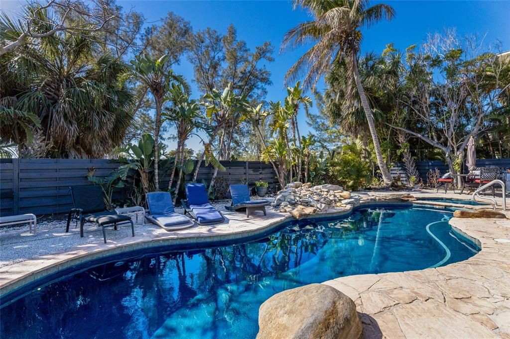 For Sale: $1,899,000 (3 beds, 2 baths, 2909 Square Feet)