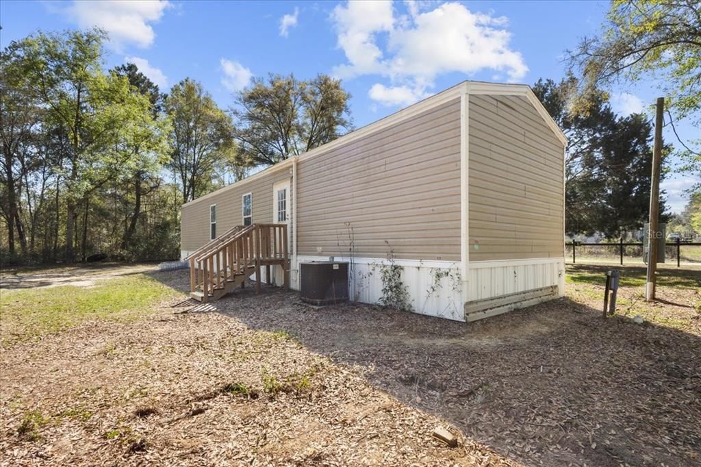 На продажу: $150,000 (2 спален, 2 ванн, 780 Квадратных фут)