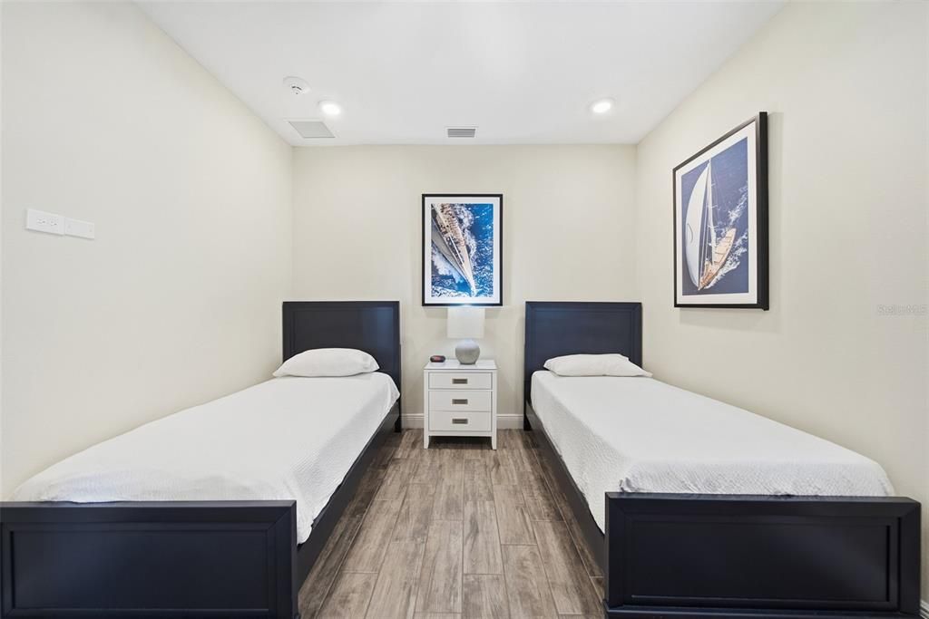 For Sale: $1,300,000 (7 beds, 8 baths, 4319 Square Feet)