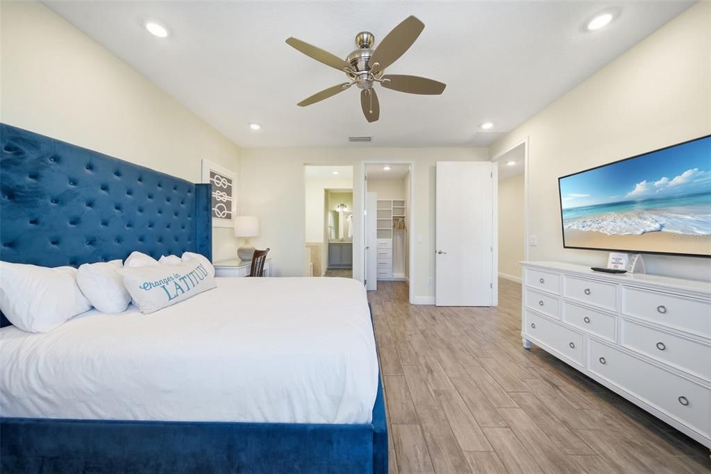 For Sale: $1,300,000 (7 beds, 8 baths, 4319 Square Feet)