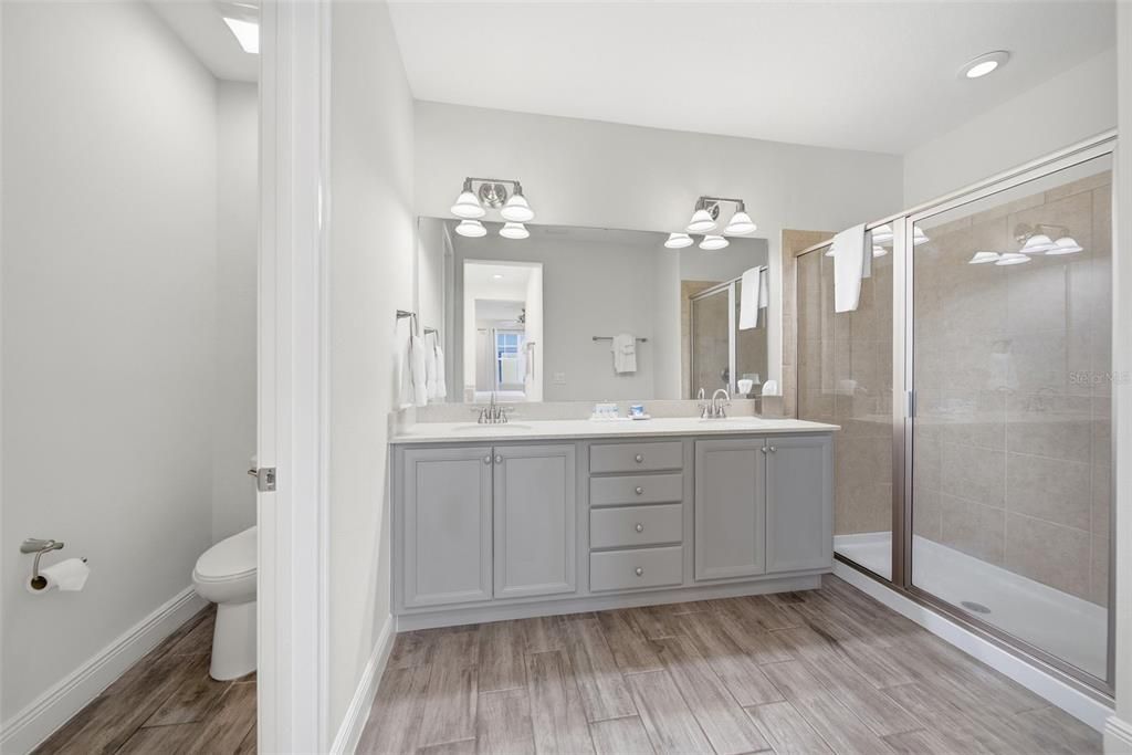 For Sale: $1,300,000 (7 beds, 8 baths, 4319 Square Feet)