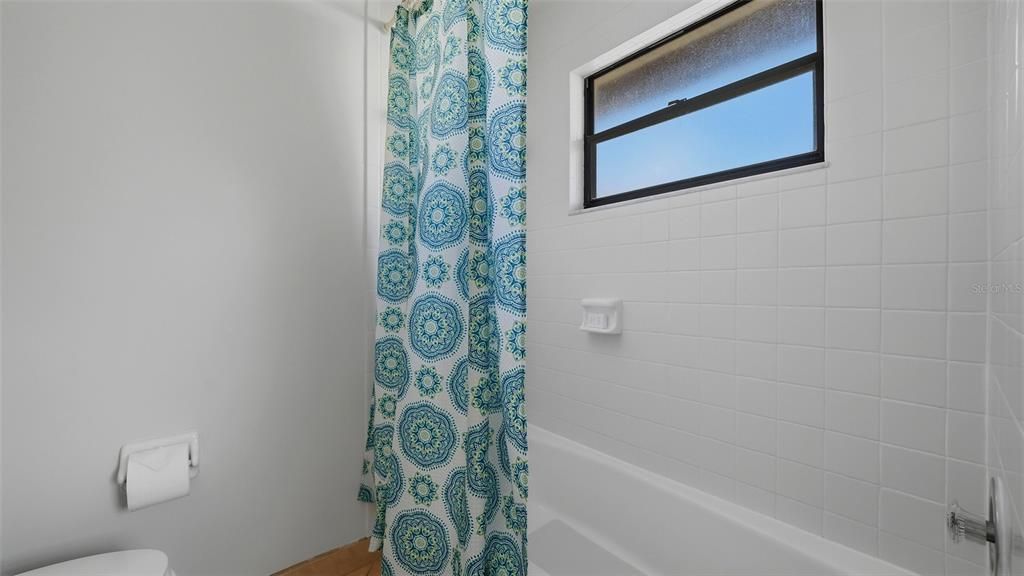 Activo con contrato: $315,000 (2 camas, 2 baños, 1353 Pies cuadrados)