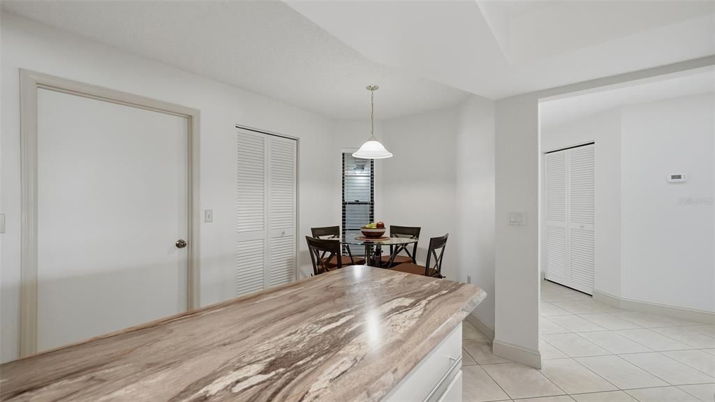 Activo con contrato: $315,000 (2 camas, 2 baños, 1353 Pies cuadrados)