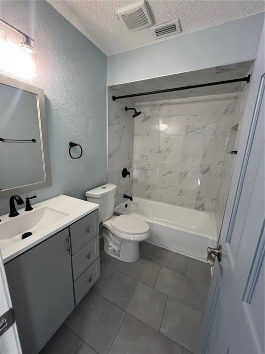 В аренду: $1,425 (2 спален, 1 ванн, 825 Квадратных фут)