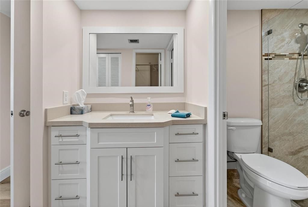 For Sale: $212,900 (2 beds, 2 baths, 1350 Square Feet)