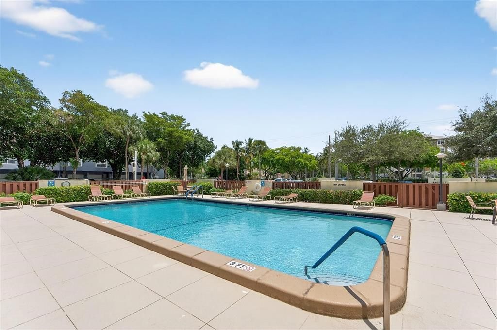 For Sale: $212,900 (2 beds, 2 baths, 1350 Square Feet)