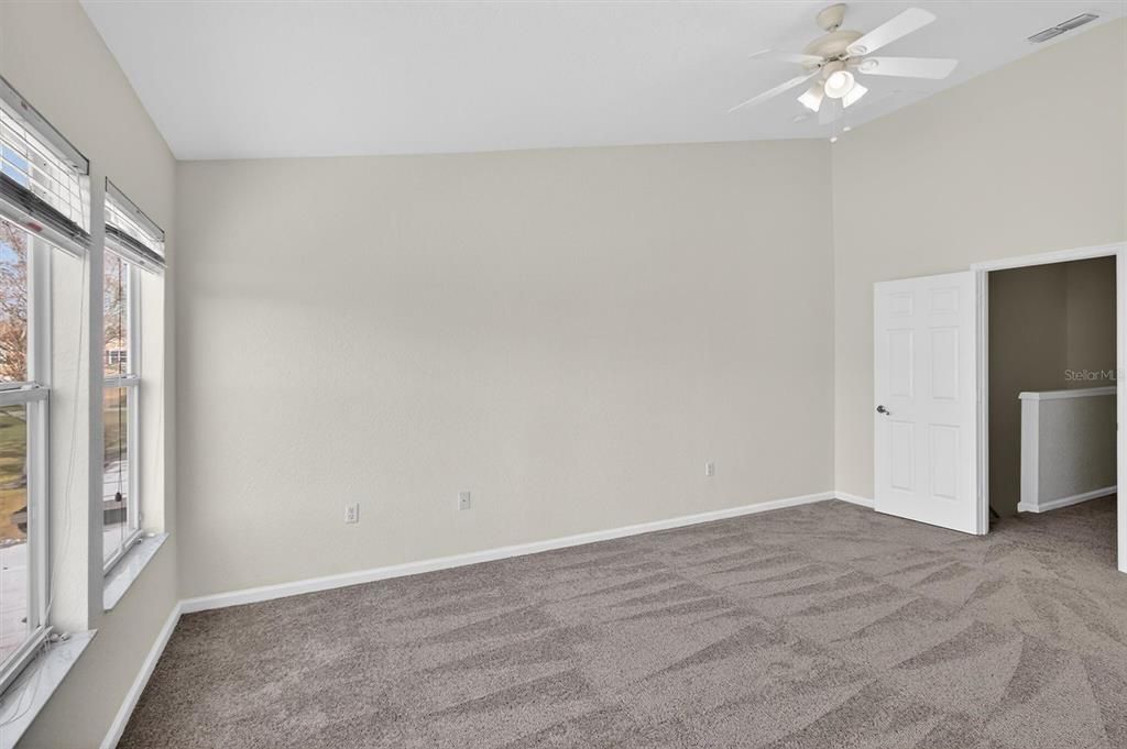Active With Contract: $290,000 (3 beds, 2 baths, 1682 Square Feet)