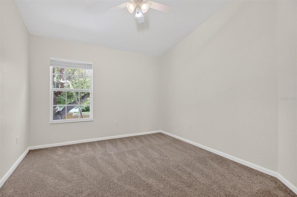 Active With Contract: $290,000 (3 beds, 2 baths, 1682 Square Feet)