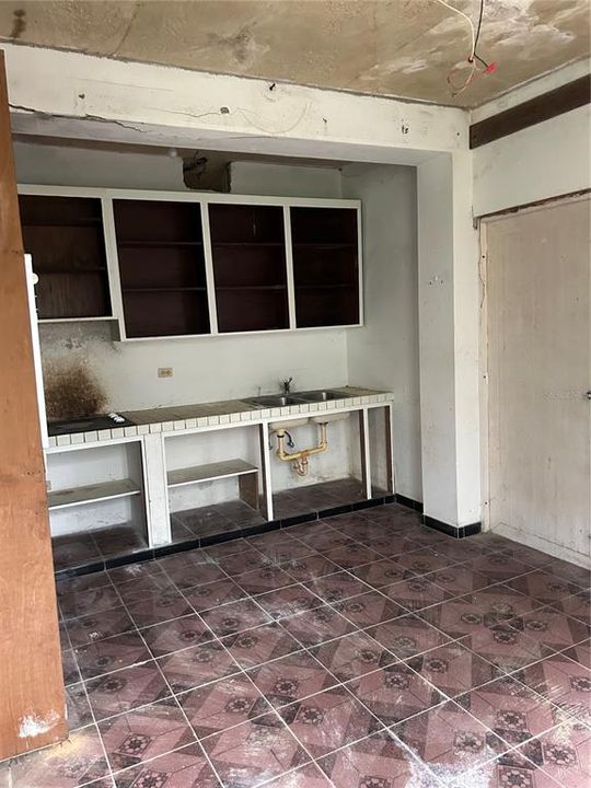 For Sale: $93,000 (3 beds, 1 baths, 1260 Square Feet)