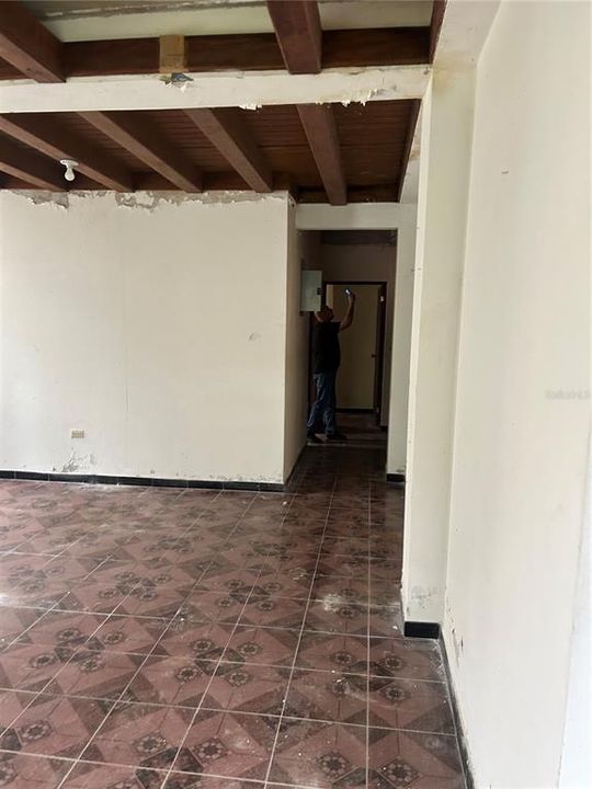 For Sale: $93,000 (3 beds, 1 baths, 1260 Square Feet)