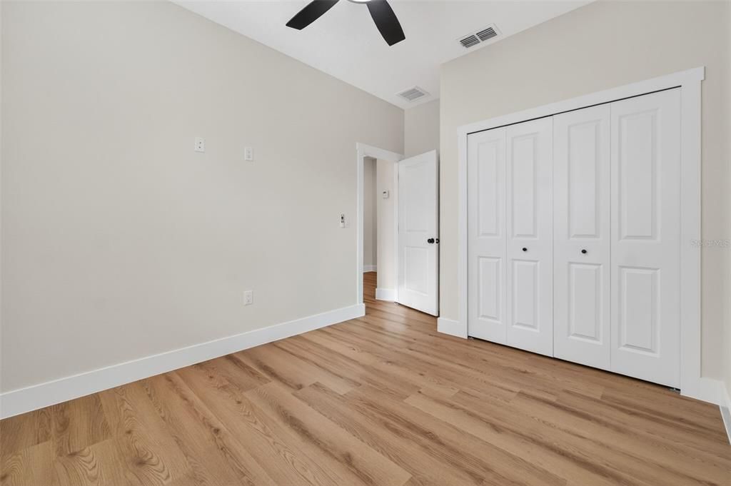 Activo con contrato: $319,900 (3 camas, 2 baños, 1585 Pies cuadrados)