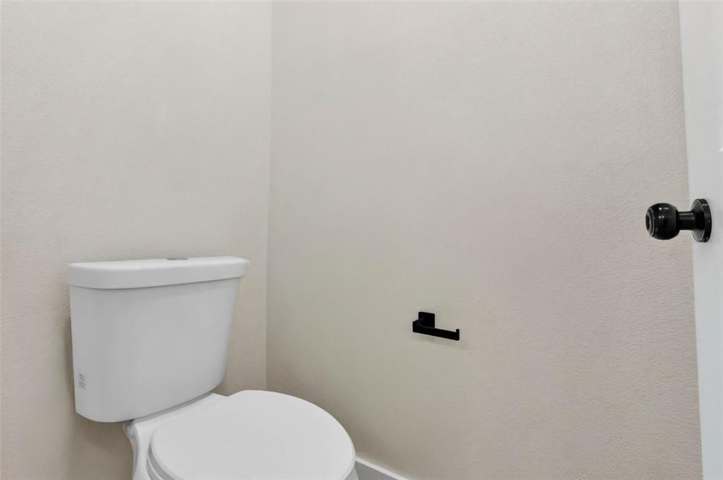 Activo con contrato: $319,900 (3 camas, 2 baños, 1585 Pies cuadrados)