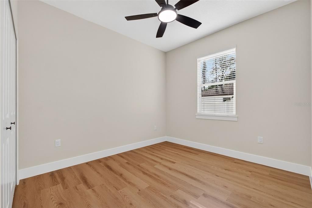 Activo con contrato: $319,900 (3 camas, 2 baños, 1585 Pies cuadrados)