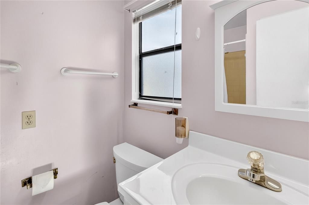 En Venta: $199,000 (2 camas, 2 baños, 1072 Pies cuadrados)