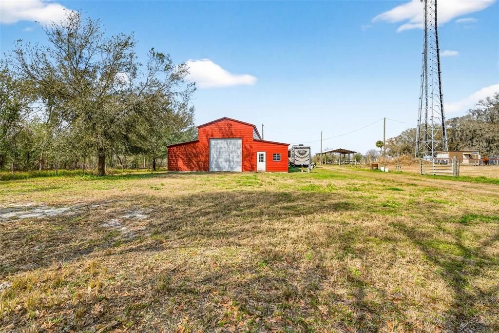 На продажу: $649,000 (10.05 acres)
