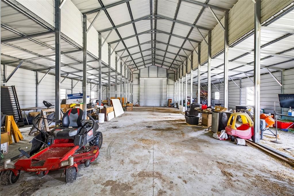 На продажу: $649,000 (10.05 acres)