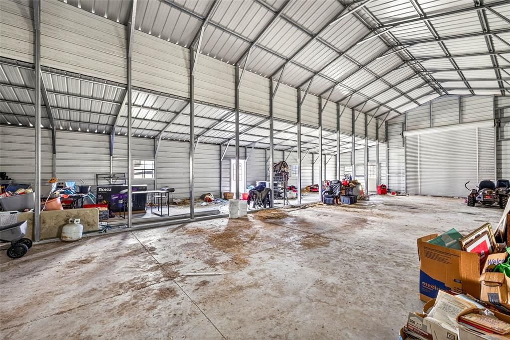На продажу: $649,000 (10.05 acres)