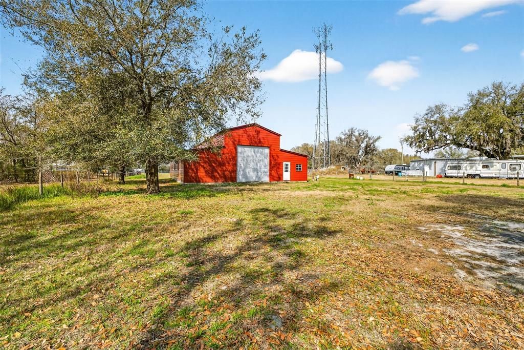 На продажу: $649,000 (10.05 acres)