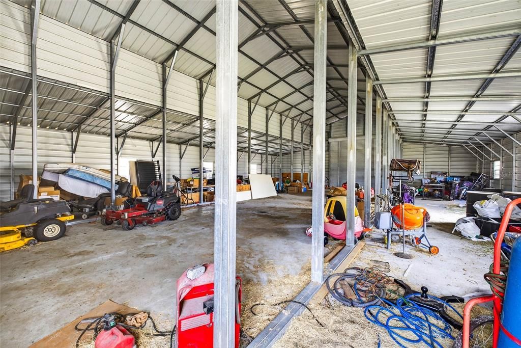 На продажу: $649,000 (10.05 acres)