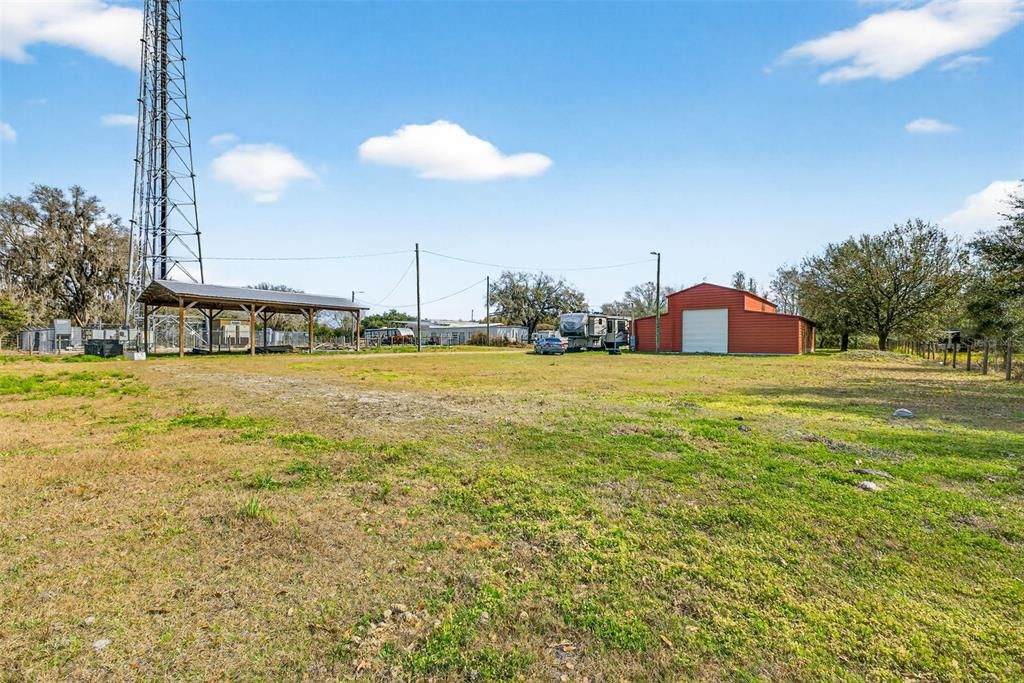 На продажу: $649,000 (10.05 acres)