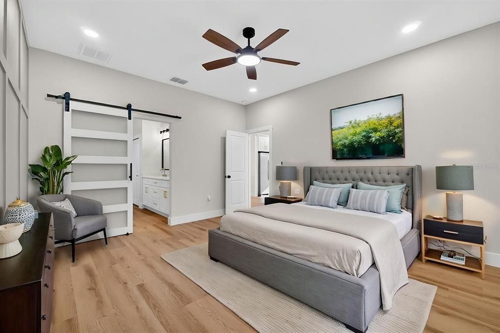 Activo con contrato: $319,900 (3 camas, 2 baños, 1585 Pies cuadrados)