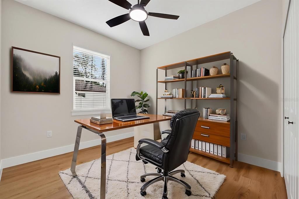 Activo con contrato: $319,900 (3 camas, 2 baños, 1585 Pies cuadrados)