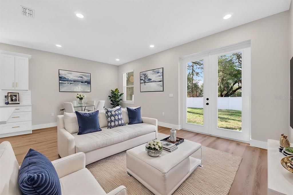 Activo con contrato: $319,900 (3 camas, 2 baños, 1585 Pies cuadrados)