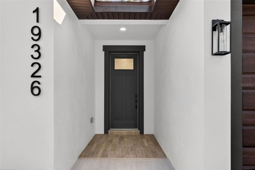 Activo con contrato: $319,900 (3 camas, 2 baños, 1585 Pies cuadrados)