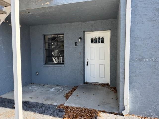 For Rent: $1,250 (2 beds, 1 baths, 864 Square Feet)
