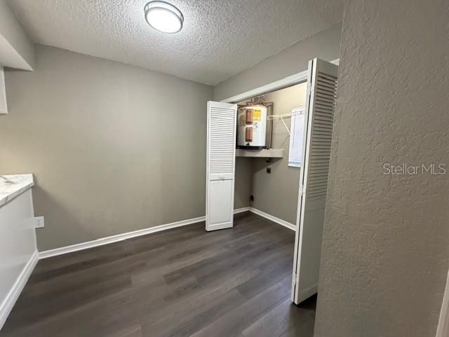 For Rent: $1,250 (2 beds, 1 baths, 864 Square Feet)