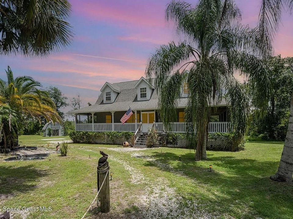 Recently Sold: $500,000 (3 beds, 2 baths, 2530 Square Feet)